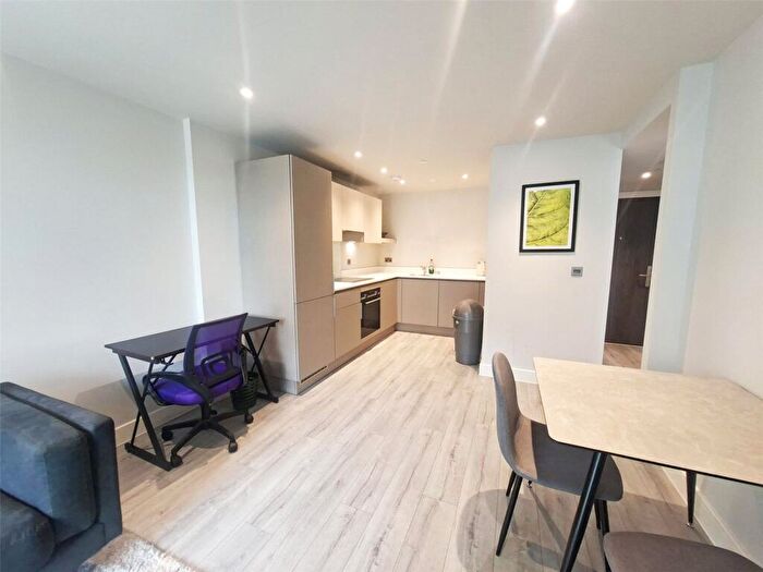 1 Bedroom Apartment To Rent In St Martins Place, Broad Street, Birmingham, B15