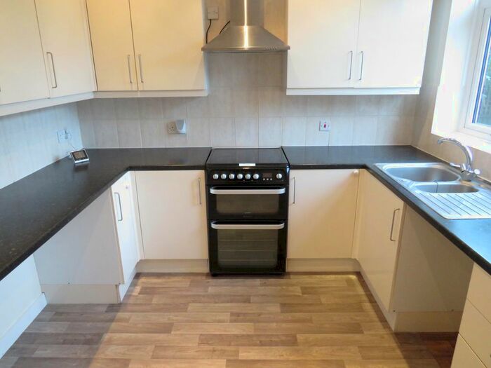 4 Bedroom Bungalow To Rent In Sutton Road, Maidstone ME15