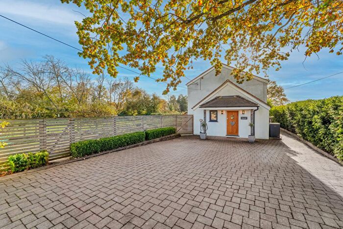 4 Bedroom Detached House For Sale In Mereoak Lane, Grazeley, Reading, RG7