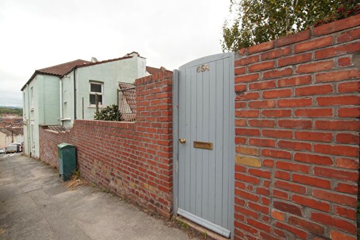 2 Bedroom Flat To Rent In Ashgrove Road, Bedminster, BS3