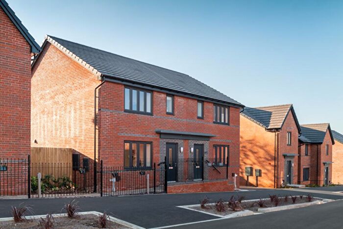 3 Bedroom Semi Detached House For Sale In Llewelyn Road, Penllergaer, Swansea, SA4