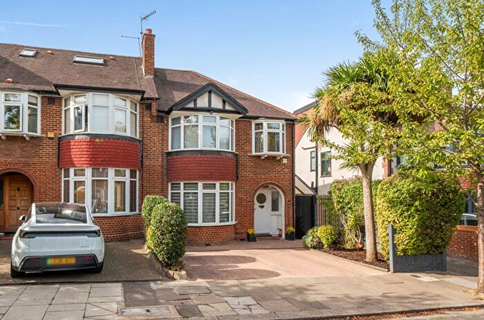 3 Bedroom End Of Terrace House For Sale In Mulgrave Road, Ealing, W5