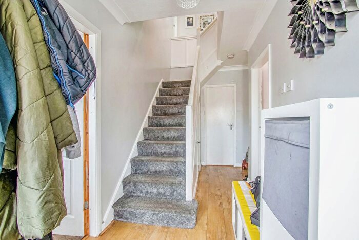 4 Bedroom Detached House For Sale In Potovens Lane, Outwood, Wakefield, West Yorkshire, WF1