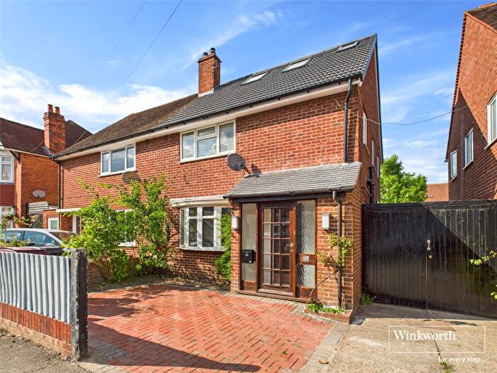 4 Bedroom Semi-Detached House To Rent In Drayton Road, Reading, Berkshire, RG30