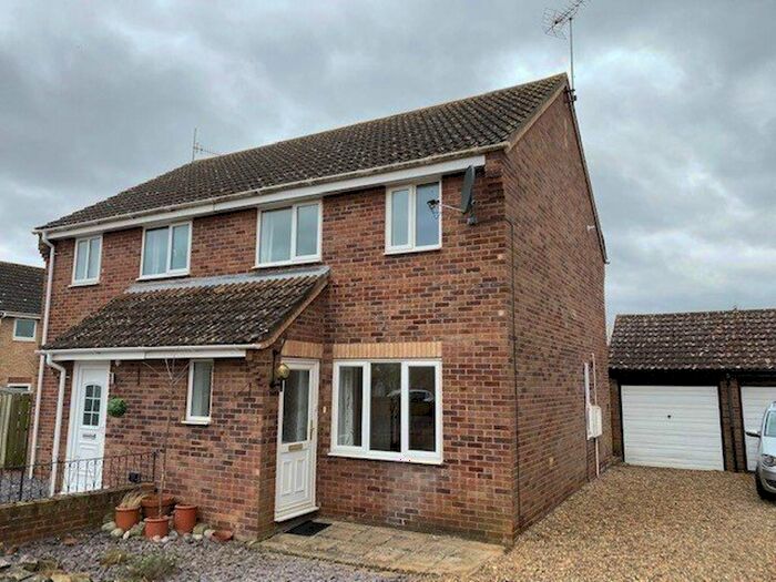3 Bedroom House To Rent In Blackthorn Close, Thetford, IP24