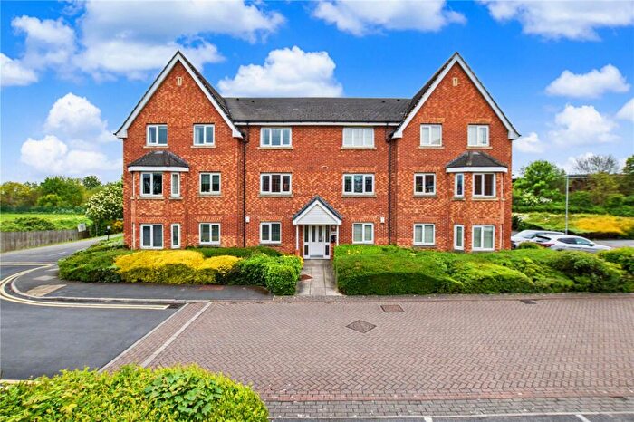 2 Bedroom Apartment For Sale In Pavilion Gardens, Farsley, Pudsey, West Yorkshire, LS28