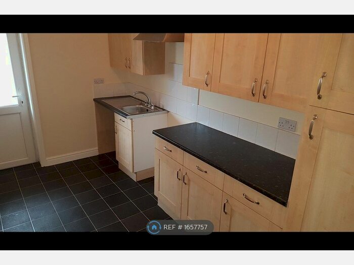 1 Bedroom Flat To Rent In Derby Road, Stapleford, Nottingham, NG9