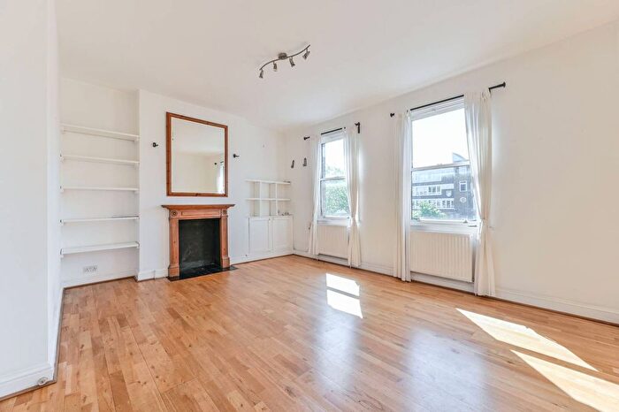 1 Bedroom Flat To Rent In Battersea Park Road, Battersea, London, SW11