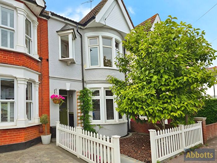 2 Bedroom Flat To Rent In Elm Road, Leigh On Sea, SS9