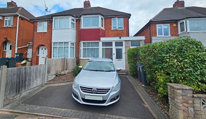 3 Bedroom Semi-Detached House For Sale In Aldershaw Road, Yardley, Birmingham, West Midlands, B26