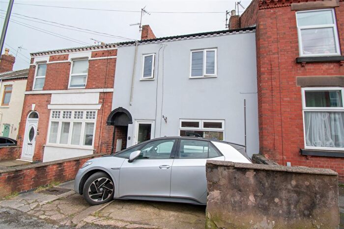 4 Bedroom Terraced House For Sale In Alfred Street, Ripley, DE5