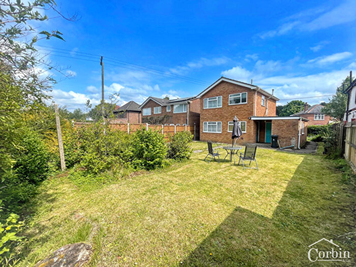 3 Bedroom Detached House For Sale In Award Road, Wimborne, BH21