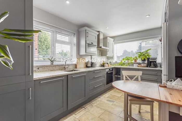 1 Bedroom Flat To Rent In Albemarle Road, Beckenham, BR3