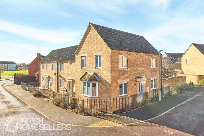 3 Bedroom Semi-Detached House For Sale In Longchamp Drive, Ely, Cambridgeshire, CB7