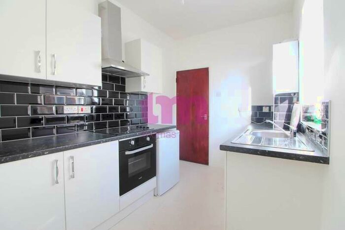 1 Bedroom Maisonette Flat To Rent In Dock Road, Tilbury, RM18