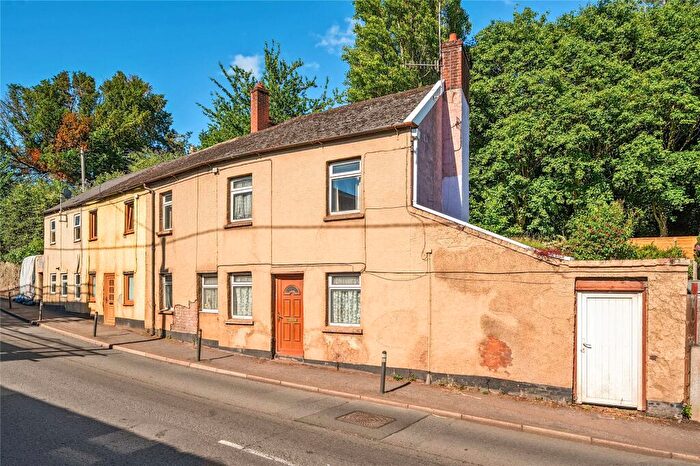 3 Bedroom Semi Detached House For Sale In Exeter Road, Crediton, Devon, EX17