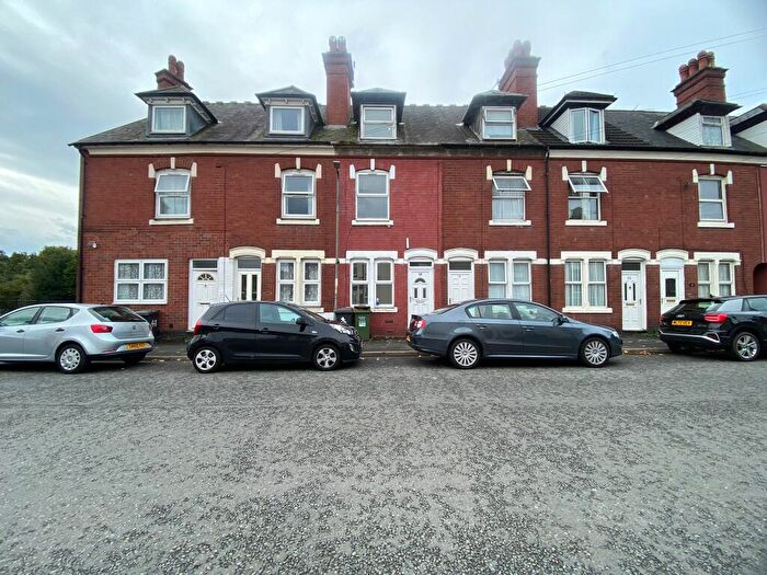 3 Bedroom House To Rent In Radford Avenue, Kidderminster, DY10