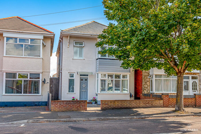 3 Bedroom Detached House For Sale In Burleigh Road, Southbourne, BH6