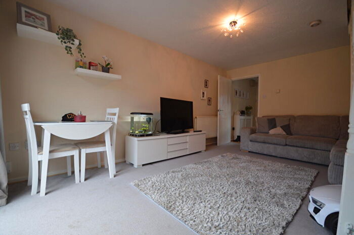 2 Bedroom House To Rent In Dartington Drive, Pontprennau, Cardiff, CF23