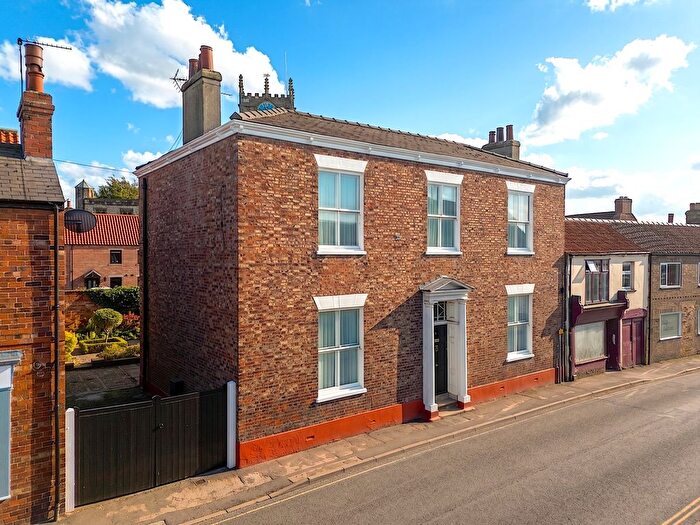 4 Bedroom Detached House For Sale In Chapmangate, Pocklington, York, North Yorkshire, YO42