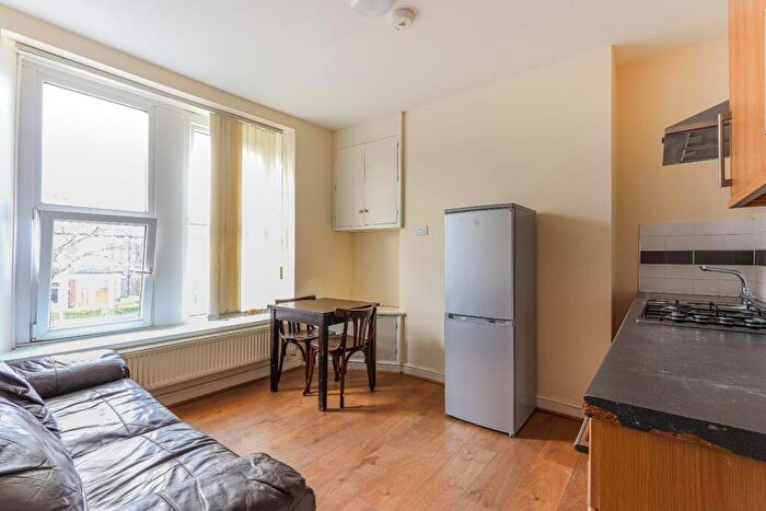 2 Bedroom Private Halls To Rent In Richmond Road, Roath, CF24