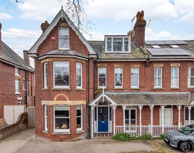 6 Bedroom Semi Detached House For Sale In London Road, Canterbruy, CT2