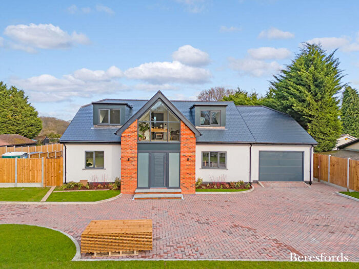 5 Bedroom Detached House For Sale In Totternhoe Place, North Drive, CM13