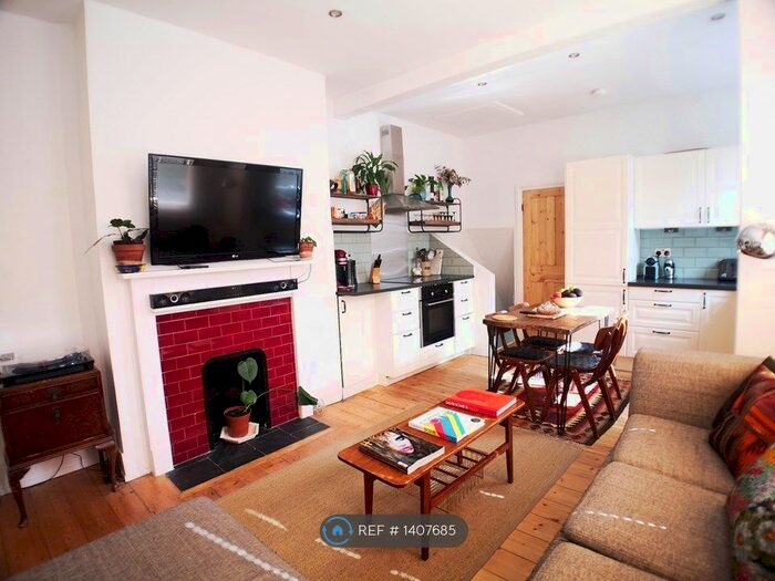 3 Bedroom Maisonette To Rent In Lyndhurst Road, London, N22