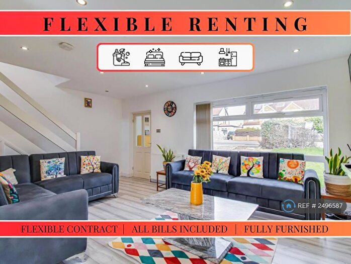 3 Bedroom Detached House To Rent In Selby Road, Leeds, LS15