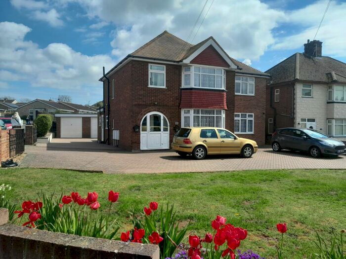 2 Bedroom Flat To Rent In Hereson Road, Ramsgate, CT11