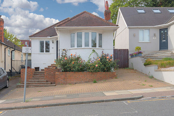 2 Bedroom Detached Bungalow For Sale In Milton Avenue, Barnet, EN5