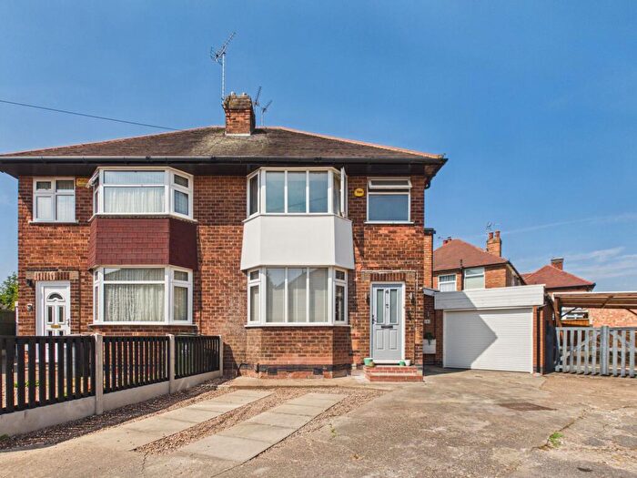 3 Bedroom Semi-Detached House For Sale In Thorpe Crescent, Mapperley, Nottingham, NG3