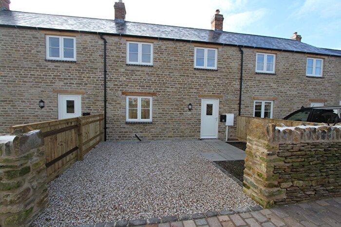 2 Bedroom Mews To Rent In Wrights Farm Lane, Brackley, Northants, NN13