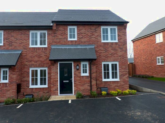 3 Bedroom Terraced House To Rent In Centenary Close, Market Harborough, LE16