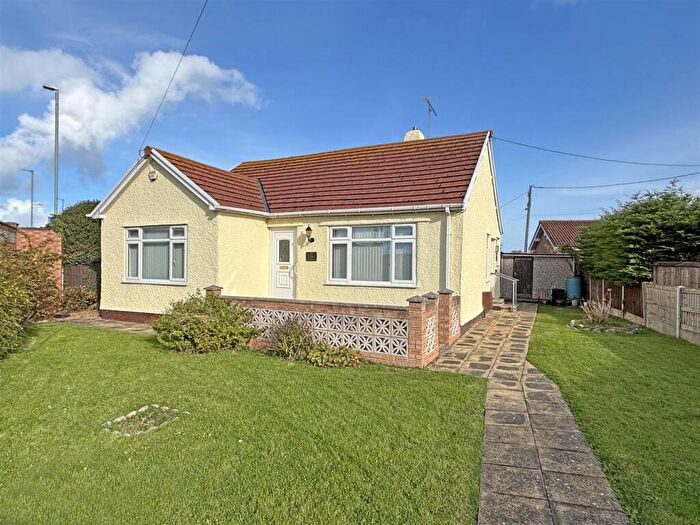 3 Bedroom Detached Bungalow For Sale In St. Asaph Avenue, Kinmel Bay, LL18