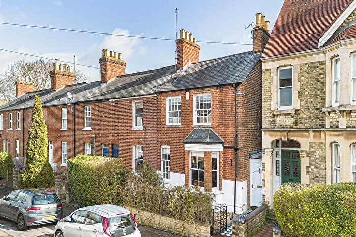 2 Bedroom End Of Terrace House To Rent In Alma Place, OX4