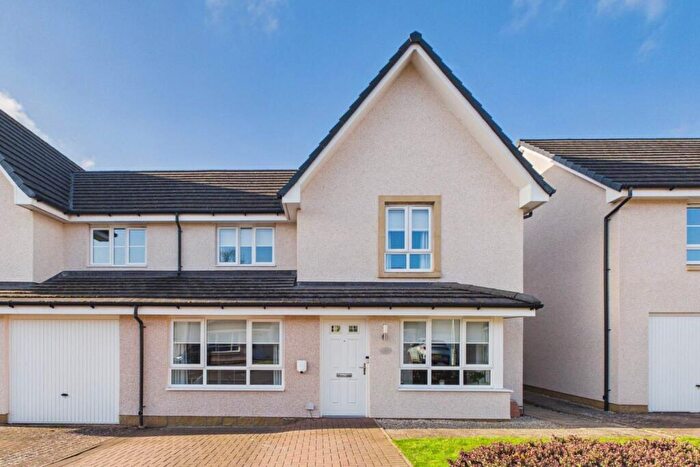 4 Bedroom Semi Detached House For Sale In Templegill Crescent, Wishaw, ML2