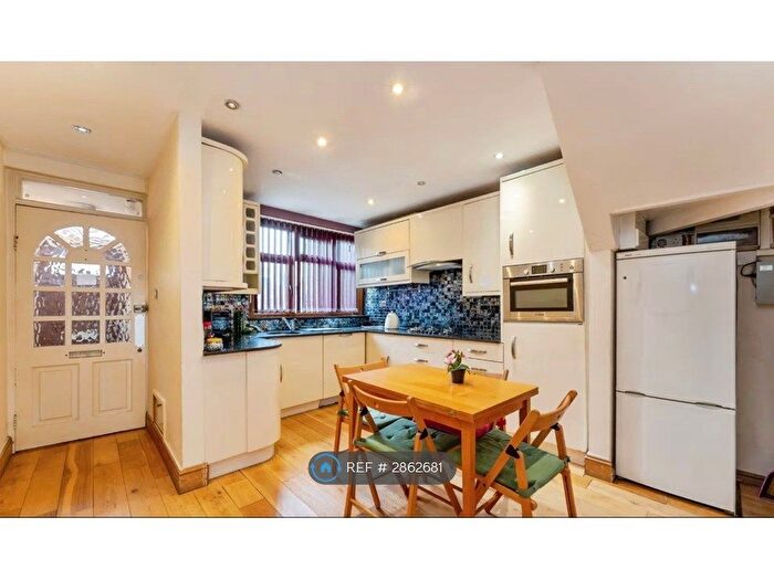 2 Bedroom Terraced House To Rent In Mackenzie Road, London, N7