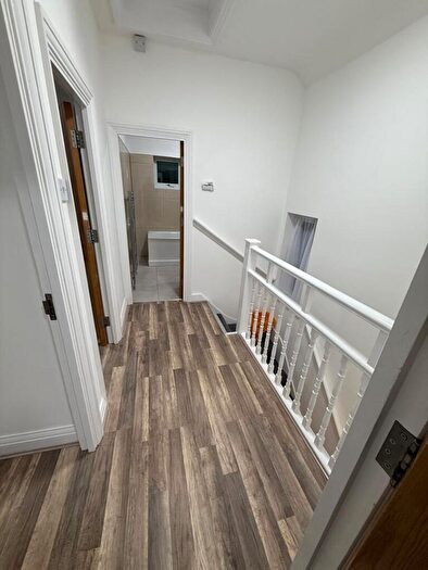 1 Bedroom Flat To Rent In Windmill Road****, London, N18