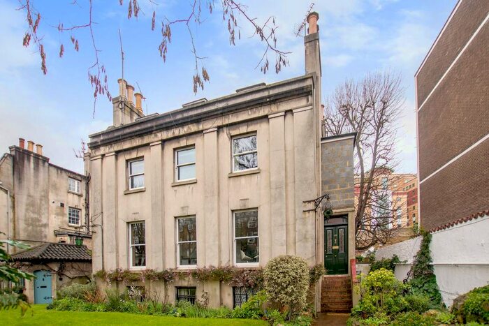 4 Bedroom Maisonette To Rent In Chelsea Studios, Fulham Broadway, London, SW6