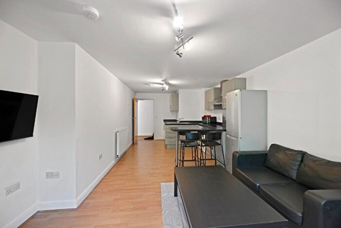 4 Bedroom Apartment To Rent In Flat C, Broomhall Street, Sheffield, - Groups Of Students Or Professionals, S3