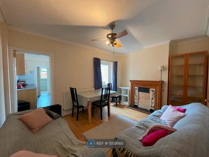 4 Bedroom Terraced House To Rent In Blenheim Road, Reading, RG1