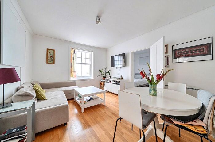 1 Bedroom Flat For Sale In Earls Court Road, London, SW5