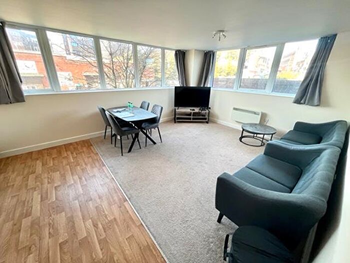 2 Bedroom Apartment To Rent In Castle Court, The Minories, DY2