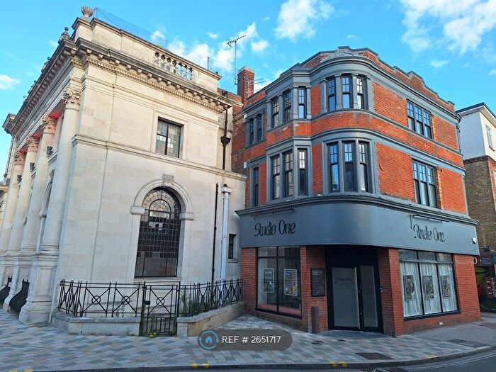 2 Bedroom Flat To Rent In Tindal Street, Chelmsford, CM1