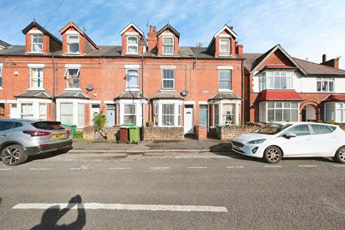 3 Bedroom Terraced House For Sale In Pyatt Street, Nottingham, Nottinghamshire, NG2