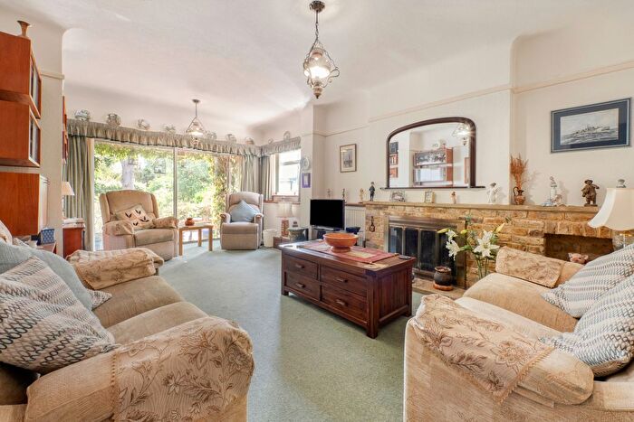 4 Bedroom Detached House For Sale In Epsom, Surrey, KT17