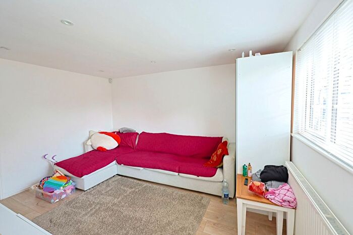 2 Bedroom End Terrace House For Sale In Pavilion Way, Edgware, Middlesex, HA8