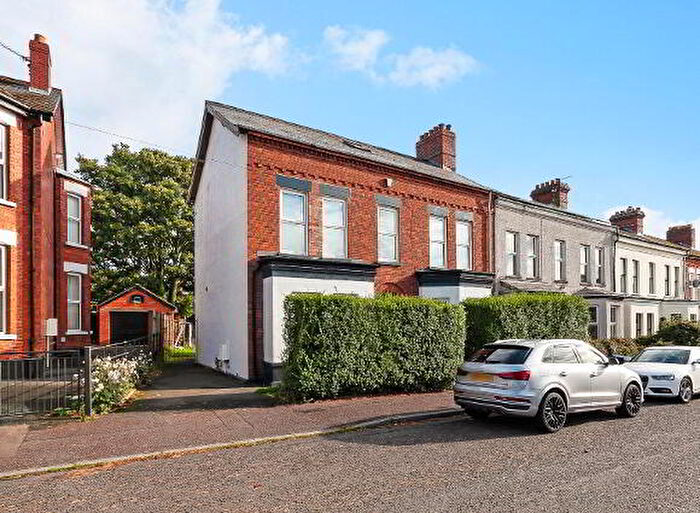6 Bedroom End Of Terrace House For Sale In Chichester Avenue, Belfast, BT15