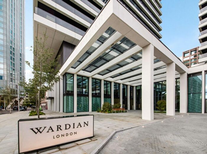 2 Bedroom Flat To Rent In Wardian, Bagshaw Building, Canary Wharf, E14